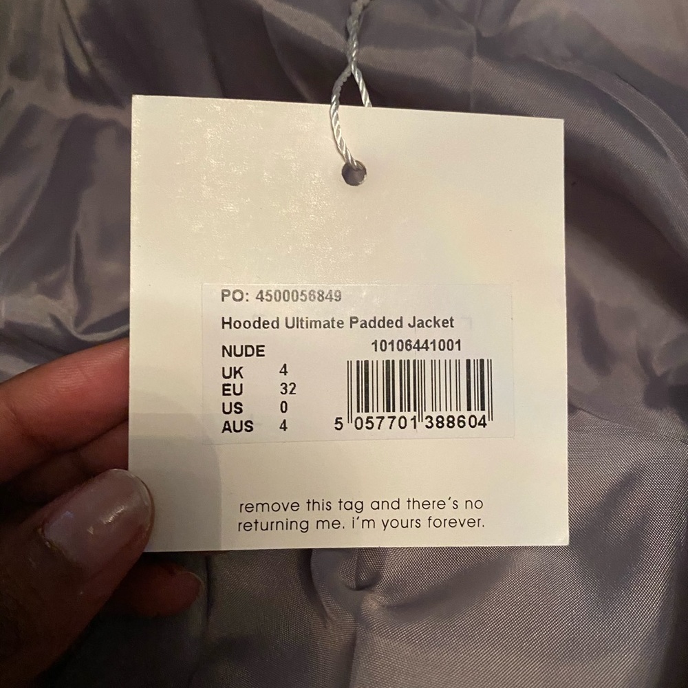 MISSGUIDED Nude Oversized Hooded Puffer Jacket - Picture 6 of 7